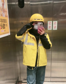 公务员下班送外卖引热议：这样的"行为"你支持吗？