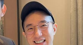 房祖名现身婚礼，“发际线”抢镜！是吃席还是为复出探路？
家人们，娱乐圈又有猛料啦