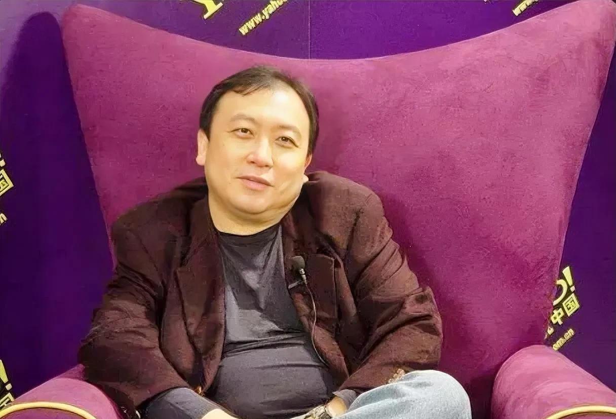 张柏芝与谢霆锋为何离婚？王晶透露背后真相，一段轰动一时的金童玉女情缘就此终结。