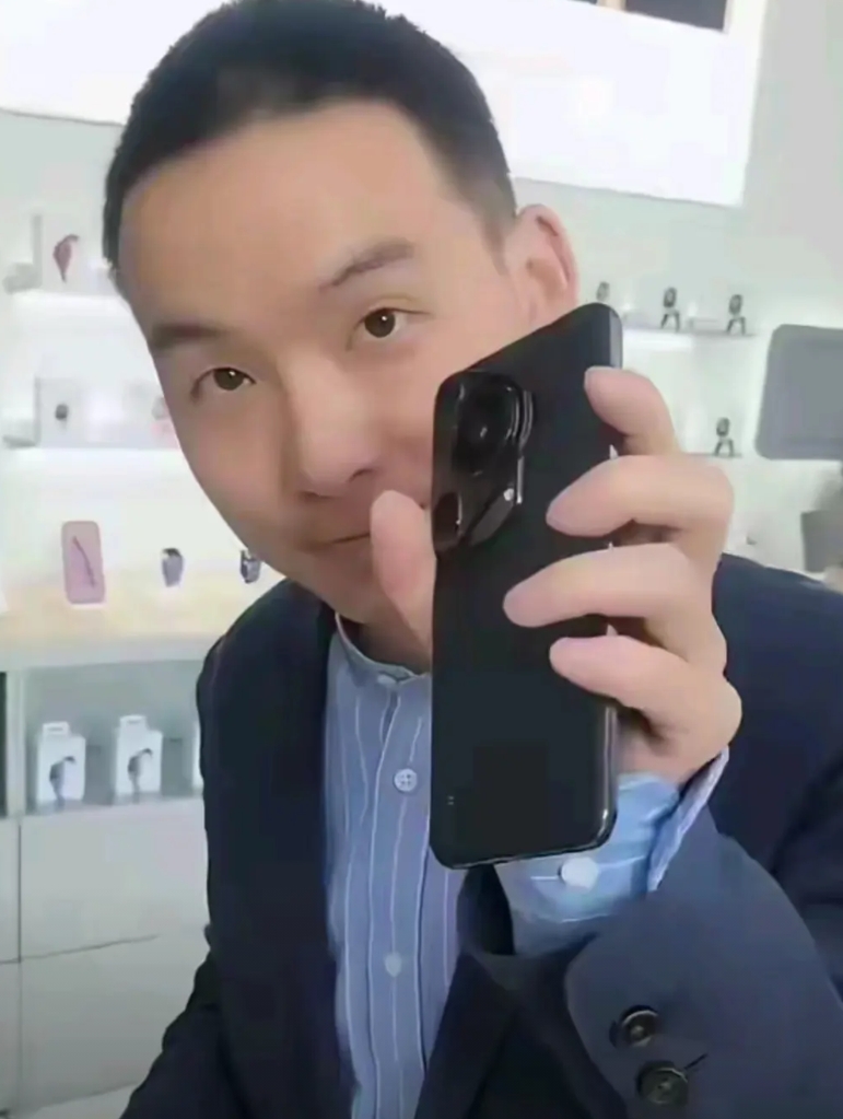 发现了吗？苹果CEO库克访华

我才发现一个很令人失望的地方

不是找不出名的人