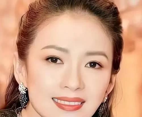 章子怡和汪峰离婚后简直是“冰火两重天”！章子怡像浴火重生的凤凰，事业一路腾飞，又