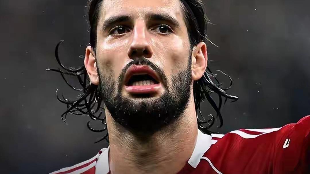 一晚上欧洲都被踢醒了！焦点比赛扎堆，欧冠第三轮我们来聊聊这些大伙关心的事。