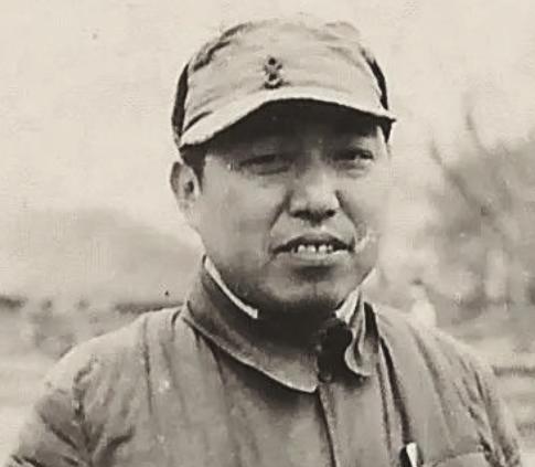 1938年，新四军吴芝圃找到团长刘子仁，让他对可能叛变的副旅长采取措施。刘表面答