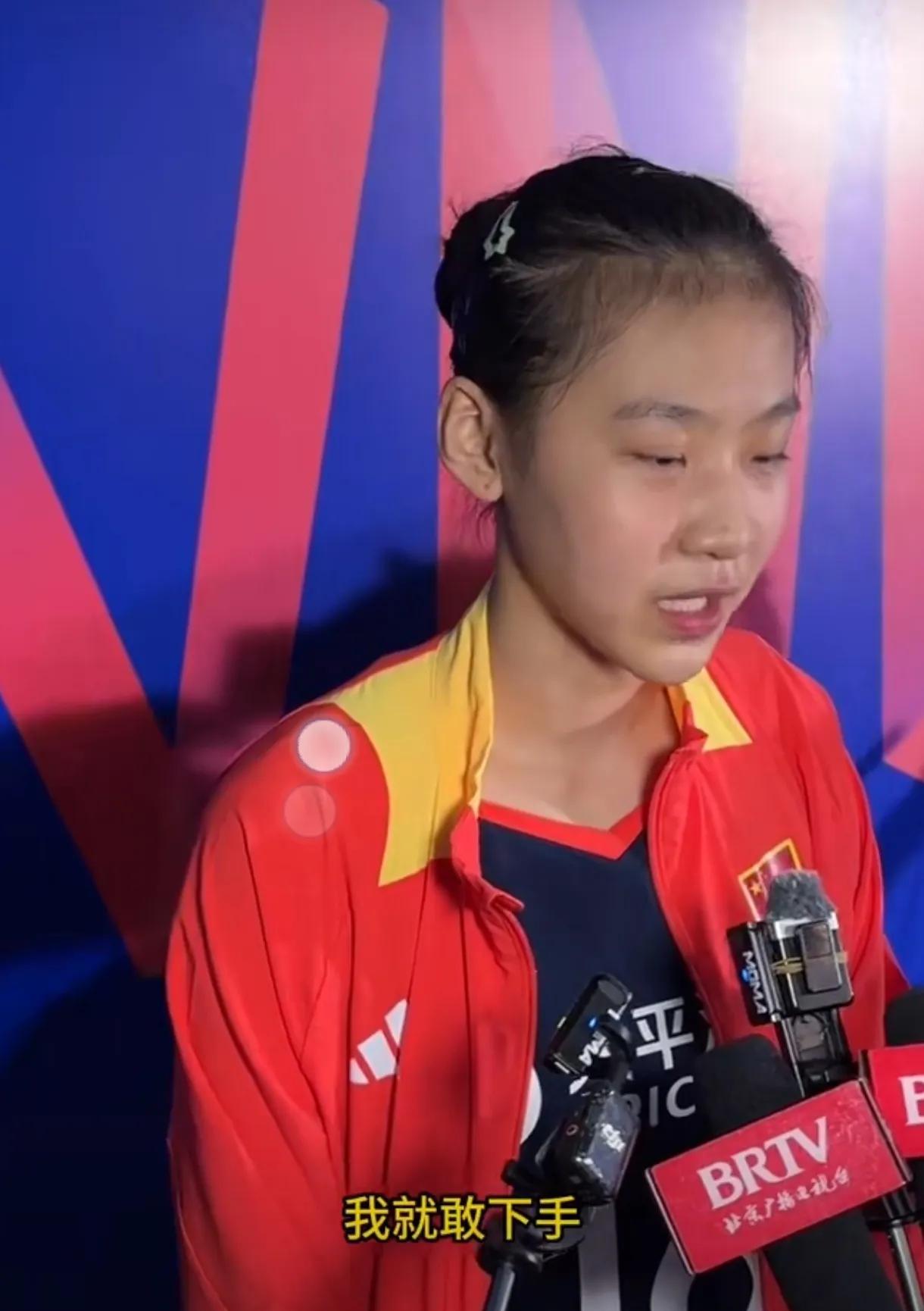 中国女排两大“天才少女”双剑合璧——王奥芊：“她（张籽萱）敢给我，我就敢下手”。