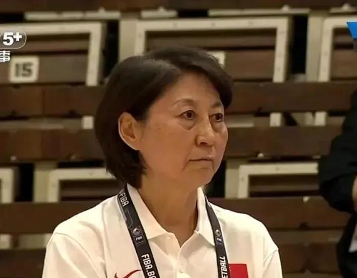 惨输65分，中国∪19女篮57-122完败美国，无缘8强！
       U19