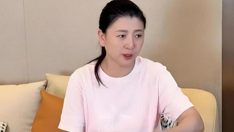 闫学晶账号被禁！赵家班多人受牵连