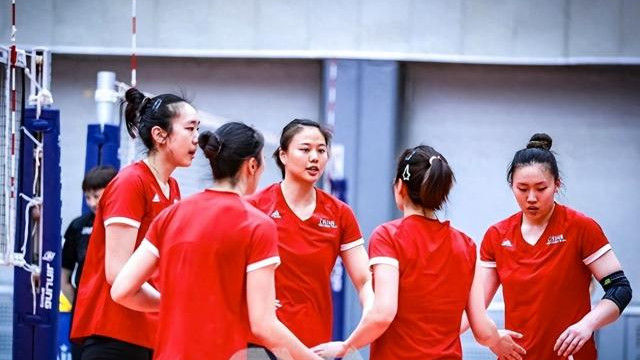 女排世联赛央视不转播，龚翔宇表态，赵勇发声，中国女排被看轻？