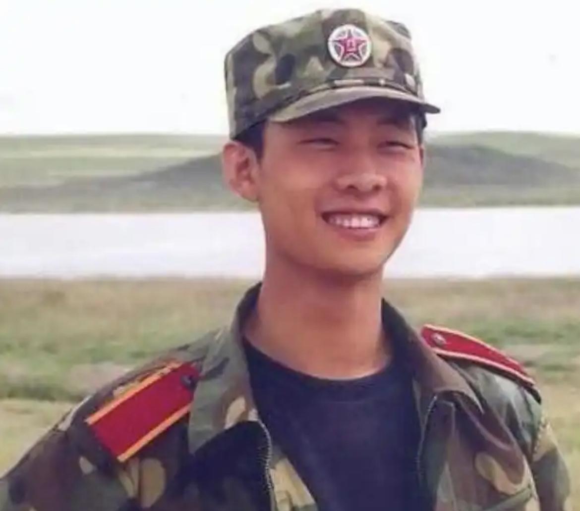 你们没发现吗？
张译这个人
最幸运的不是娶了好老婆，而是
他珍惜每一段感情，内心