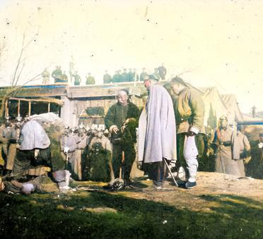 1900年12月31日，神机营霆字队枪八队章京恩海被斩杀于东单北大街。刽子手将恩