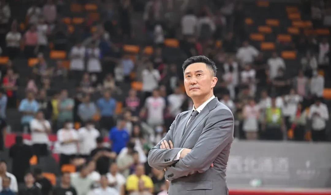 张明池的“体面”告别还是给杜峰留了一丝颜面！还记得去年张明池的父亲网上质疑杜峰闹