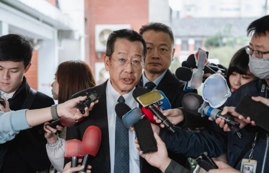 台军传来坏消息：台海惊现一个危险信号！台防务主管吓得言辞混乱

据悉，解放军在此