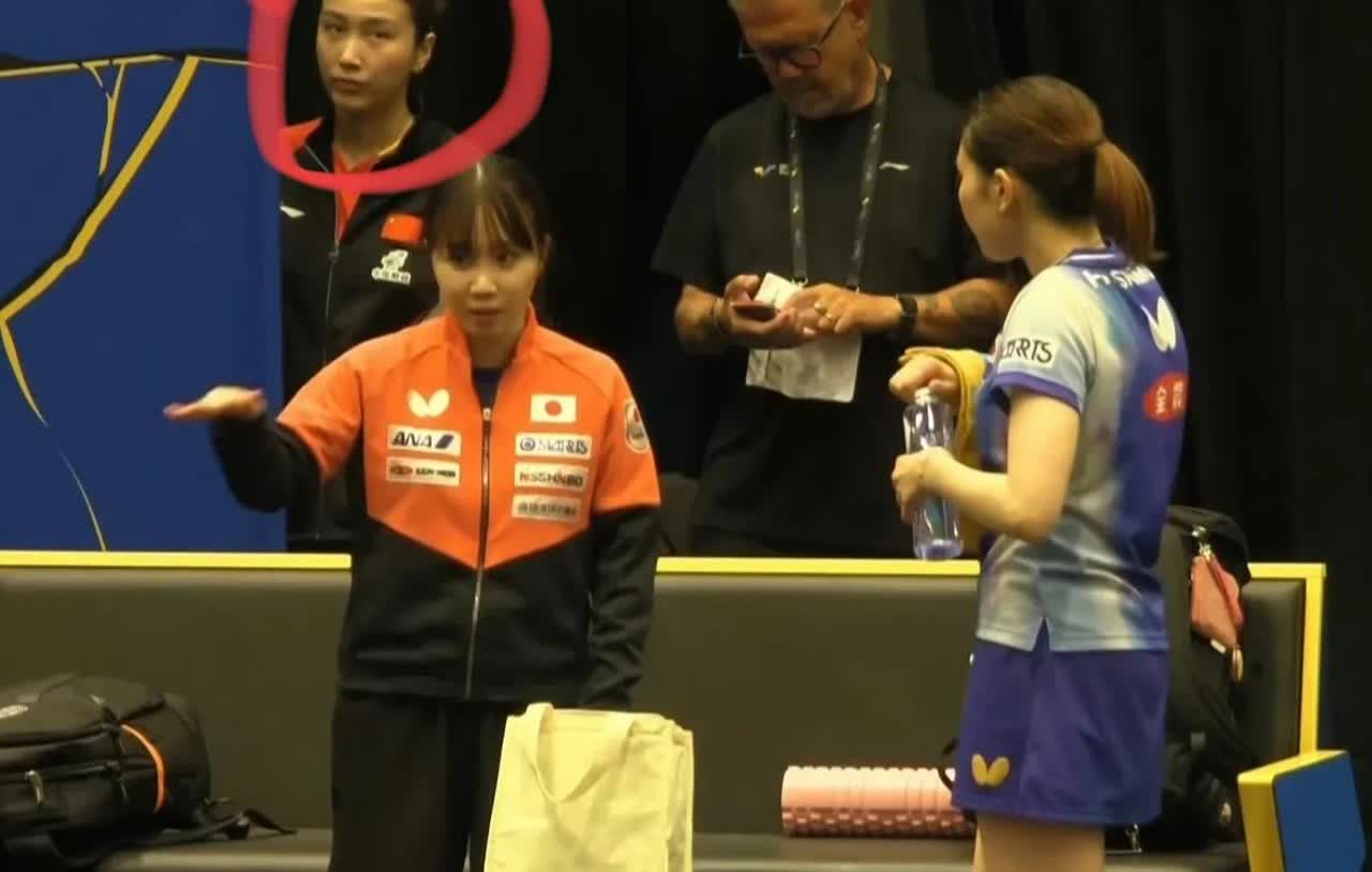 莫名其妙，钱天一怎么会出现在桥本比赛的画面里。

奇了怪了，难道老钱是偷偷的