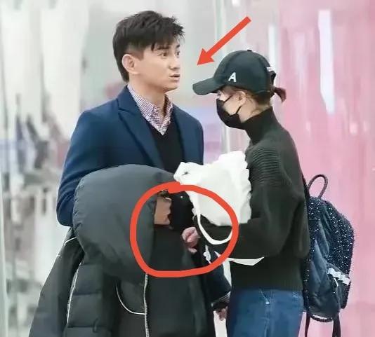 啧啧啧，怪不得刘诗诗又出来营业了
原来一切有迹可循
这是网友之前拍到刘诗诗吴奇隆