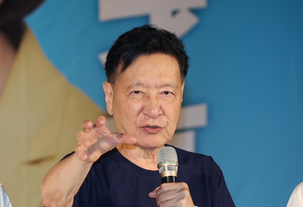 美国白宫在美东时间7月31日公告，台湾对等税率调整为20％。媒体人赵少康认为，税