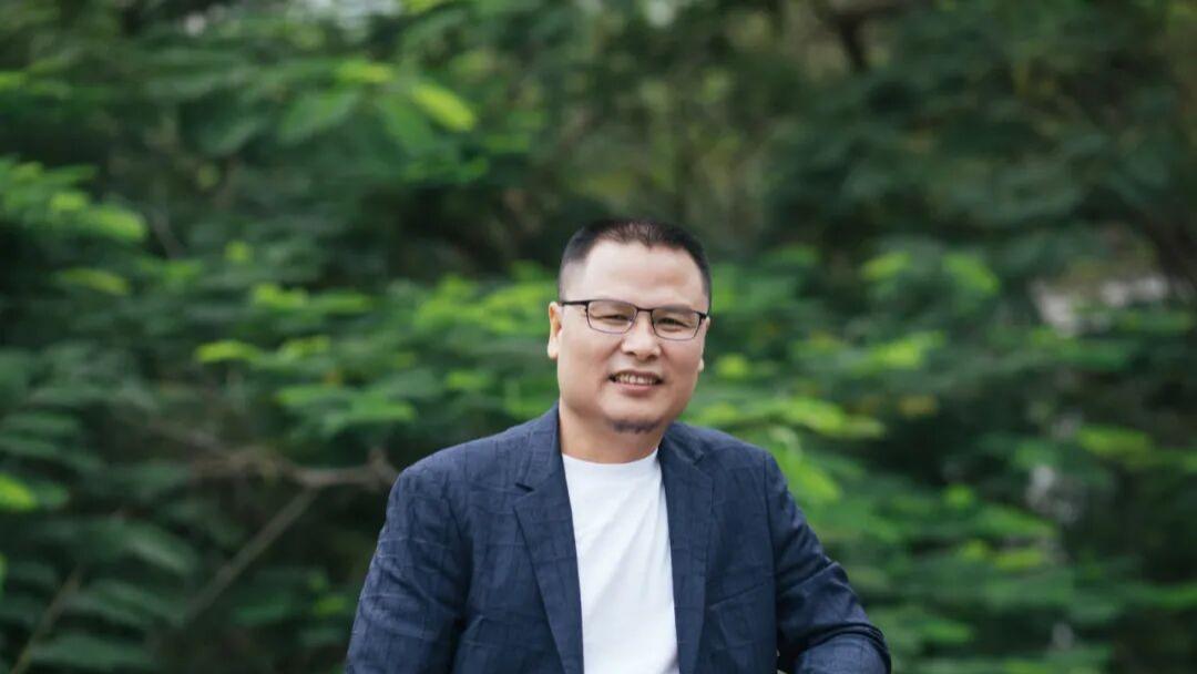 李易其：中国文学艺术界杰出贡献艺术家