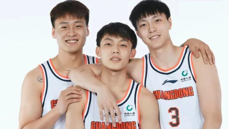 广东队热身赛将大战4支球队，黑白矮再次合体，球迷大饱眼福