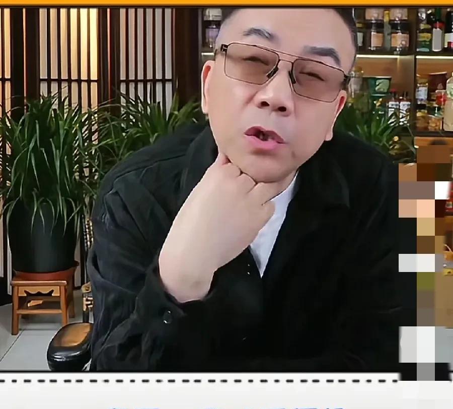 再过三天，杨老五应该就要去给师父扫墓了，网友们很关心他的身体，看他吃蛋糕劝他注意