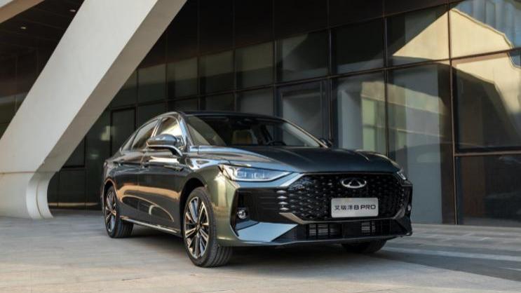 如何在15万左右的车预算内体验豪华座椅？艾瑞泽8 PRO告诉你！