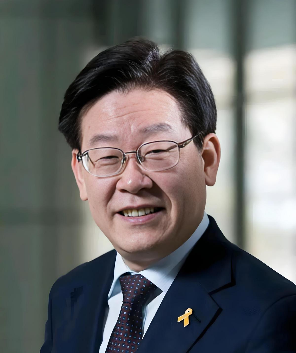 对中国降格了！九三大阅兵举行在即，中国对周边国家都发出了邀请，其中就包括韩国等，