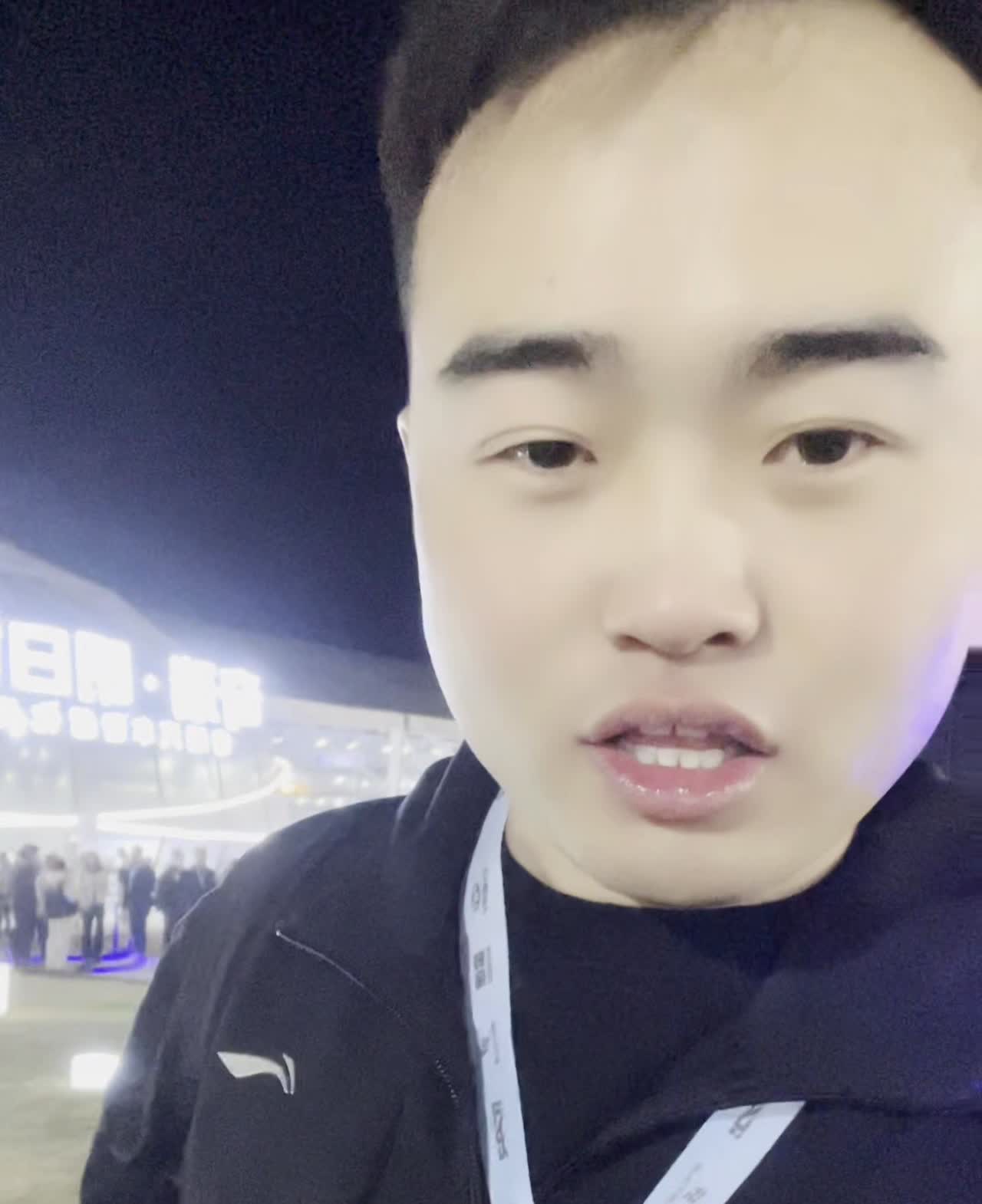 奇瑞的车友们看过来，刚参加完奇瑞的猎鹰智驾发布会，油电同智的瑞虎8、瑞虎9接下来