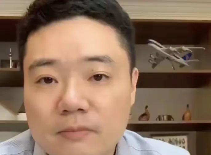丁俊晖直播，有多少人路回粉？一个人的胜利比不过一群人的胜利，丁俊晖过去太难了。