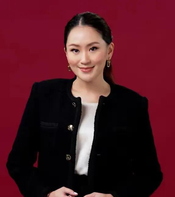 #你如何看待洪森泄露通话录音这件事#洪森做的过分了，佩通坦是因自己父亲他信与姑姑