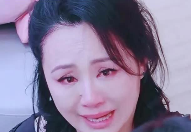 现在终于知道曹颖为什么在录制《浪姐》时对叶童说的那些话呢
对叶童说：她去看中医