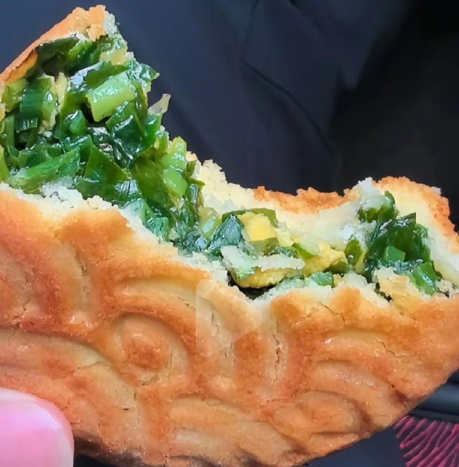 韭菜馅的月饼已经来了，你们还在等什么呢[捂脸][捂脸][捂脸]