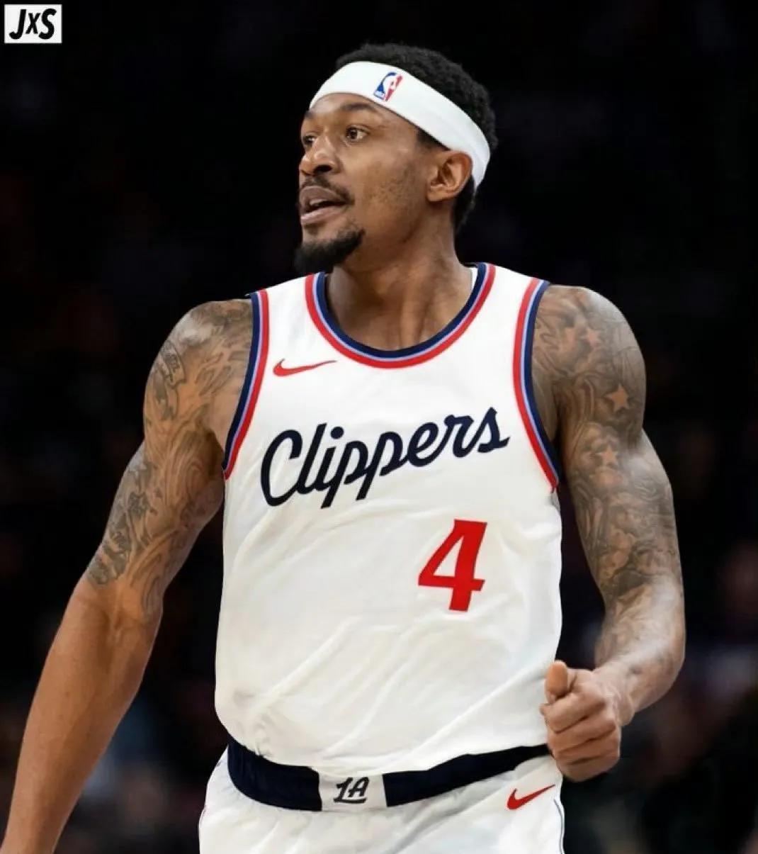 Mark Medina：比尔的经纪人透露，比尔已经准备好为了胜利做出牺牲，但他仍