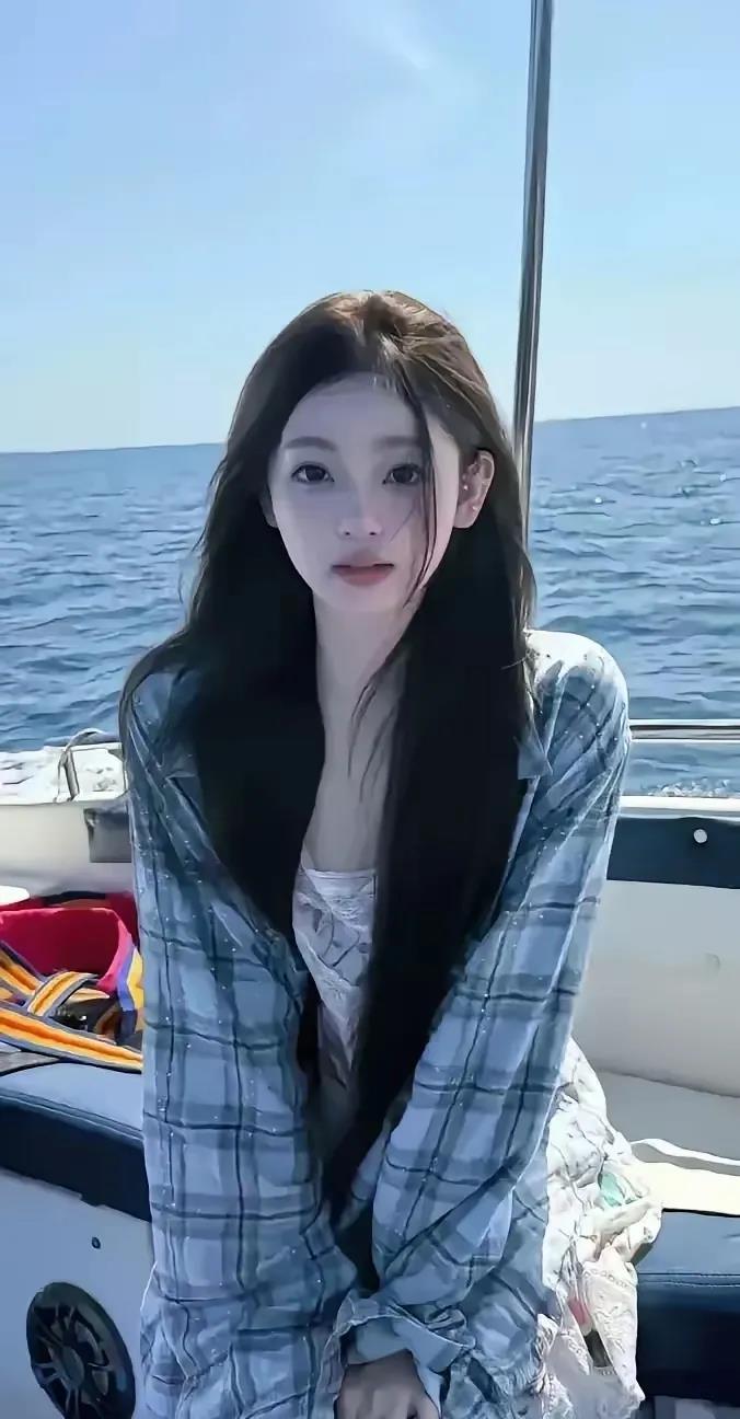 王思聪的恋爱模式其实早就被看透了。
每次都是同样套路，带着女友满世界玩，买包买表