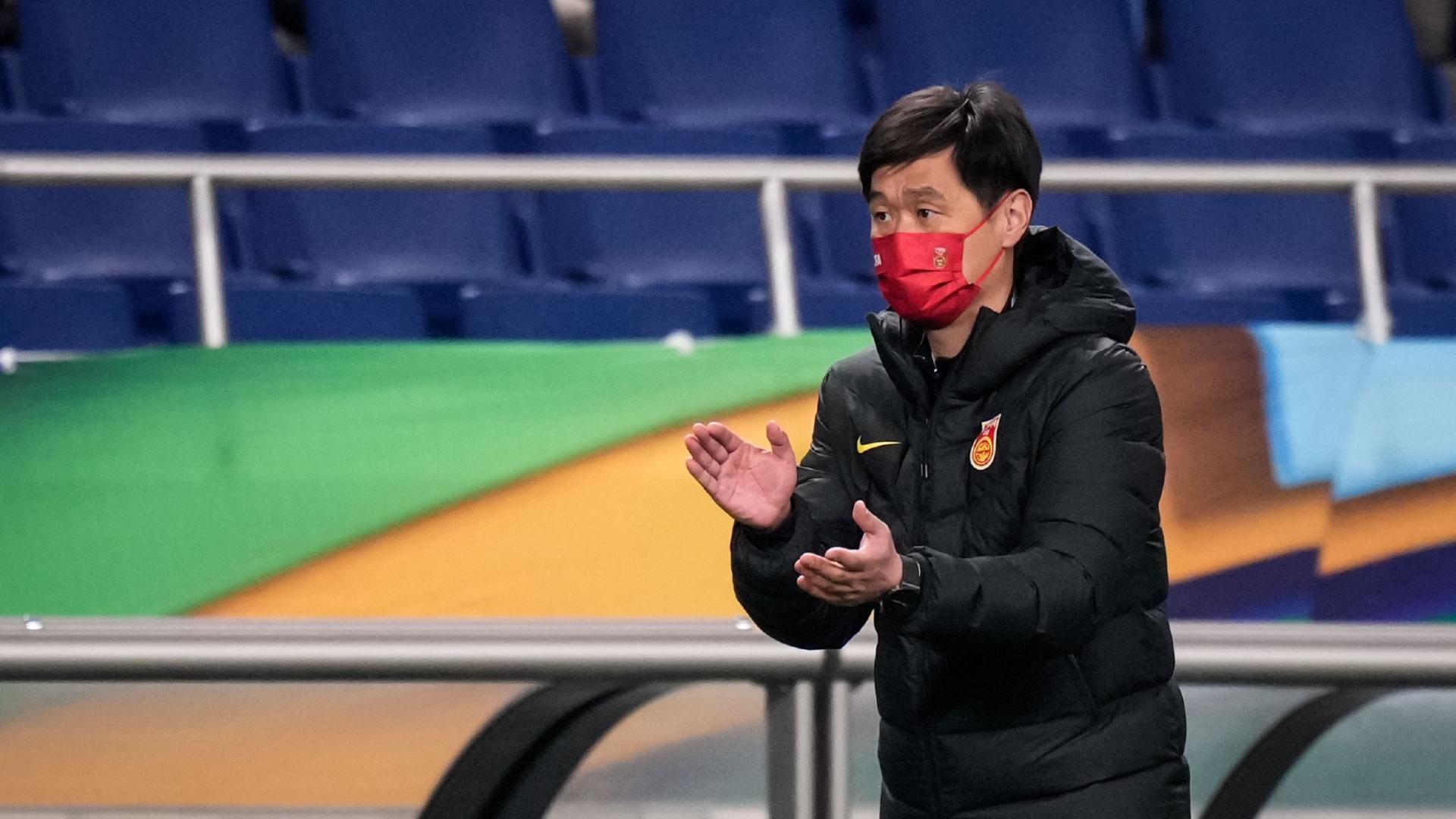 李霄鹏惊险保级后离任，前梅州客家主帅米兰执掌青岛海牛