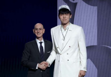 中国男篮将于7月24日19:30和7月25日19:30，在杭州与委内瑞拉男篮展开