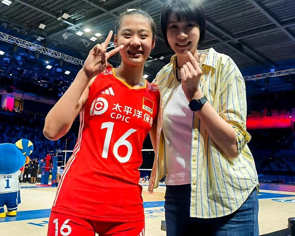 大家认识她没
她叫王奥芊
出生于2007年11月15日
年龄还很小，只有17周岁