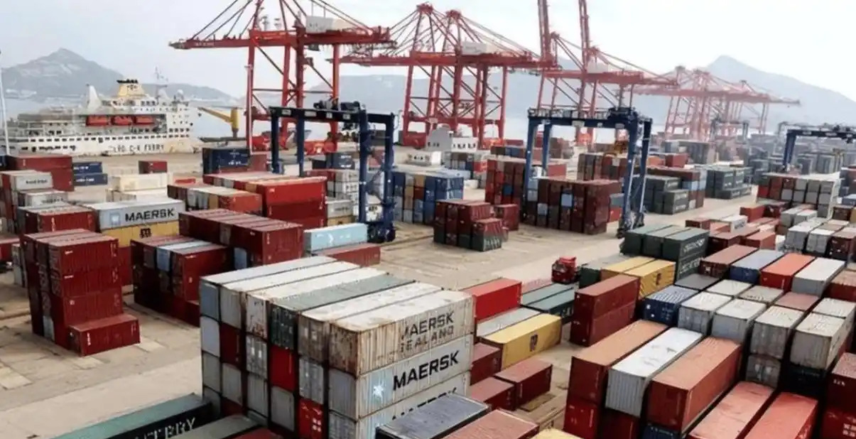 美国怕和中国打仗原因大揭秘











美国现在心里慌得一批，想跟中国