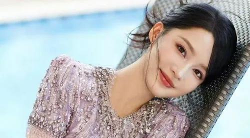 《绽放的许开心》大结局引发争议，编剧未迎合完美结局套路，坚持让角色在遗憾中成长。
