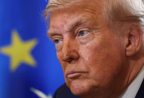 欧盟
对华强硬
在面对美国时选择了举手投降
特朗普笑到了最后

美国与欧盟周日达