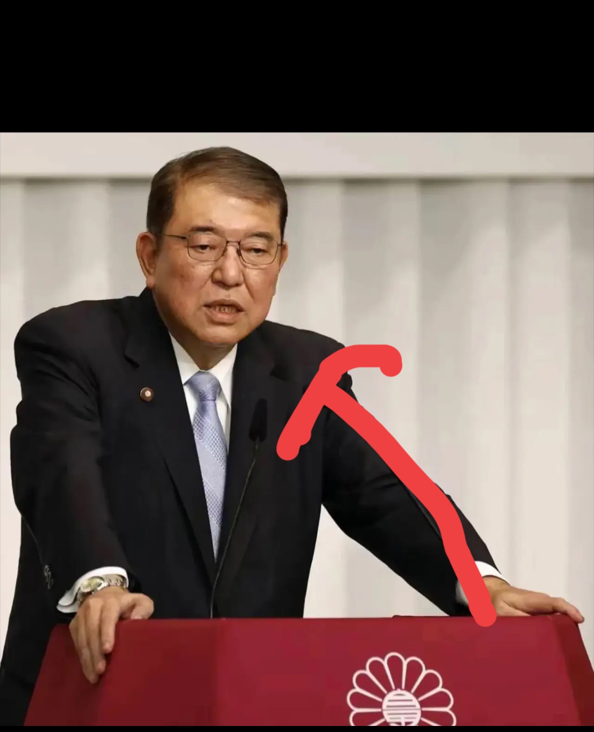 石破茂当选自民党总裁，将任日本首相。



，就在昨天，自民党和公明党在参议院选