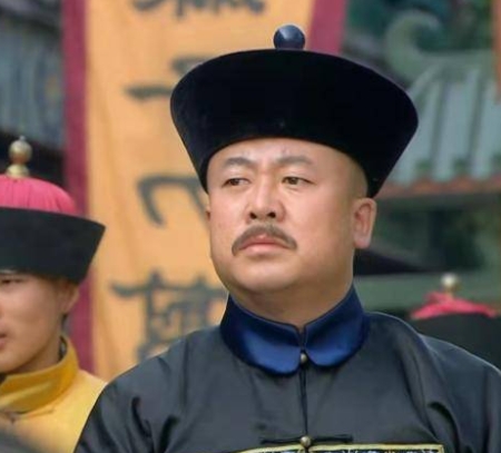2011年，琼瑶翻拍的《新还珠格格》上映后饱受广大网友的吐槽。可就在这时，这部电