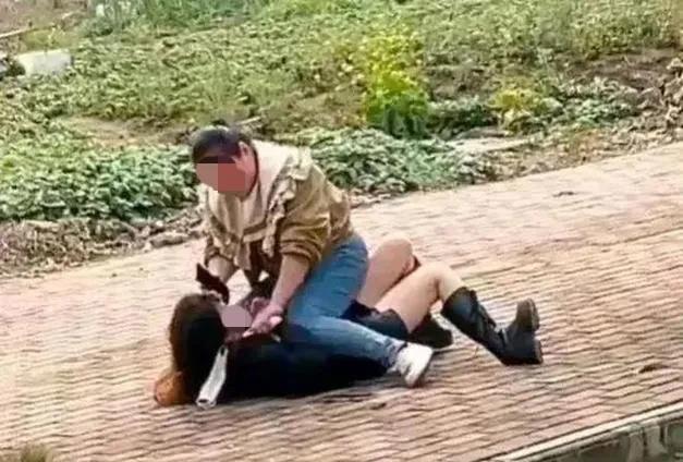 “一男还两女！”安徽滁州，女子发现丈夫出轨与丈夫发生争吵，结果女子丈夫直接搬到情