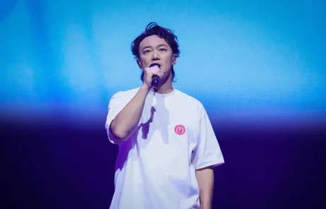 陈奕迅确诊新冠 所有演出紧急停止