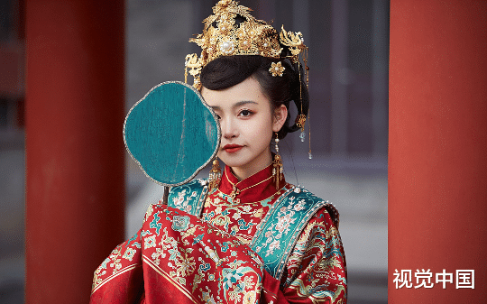 将军，今夜，我等你圆洞房花烛夜。你欠我的，该还了。