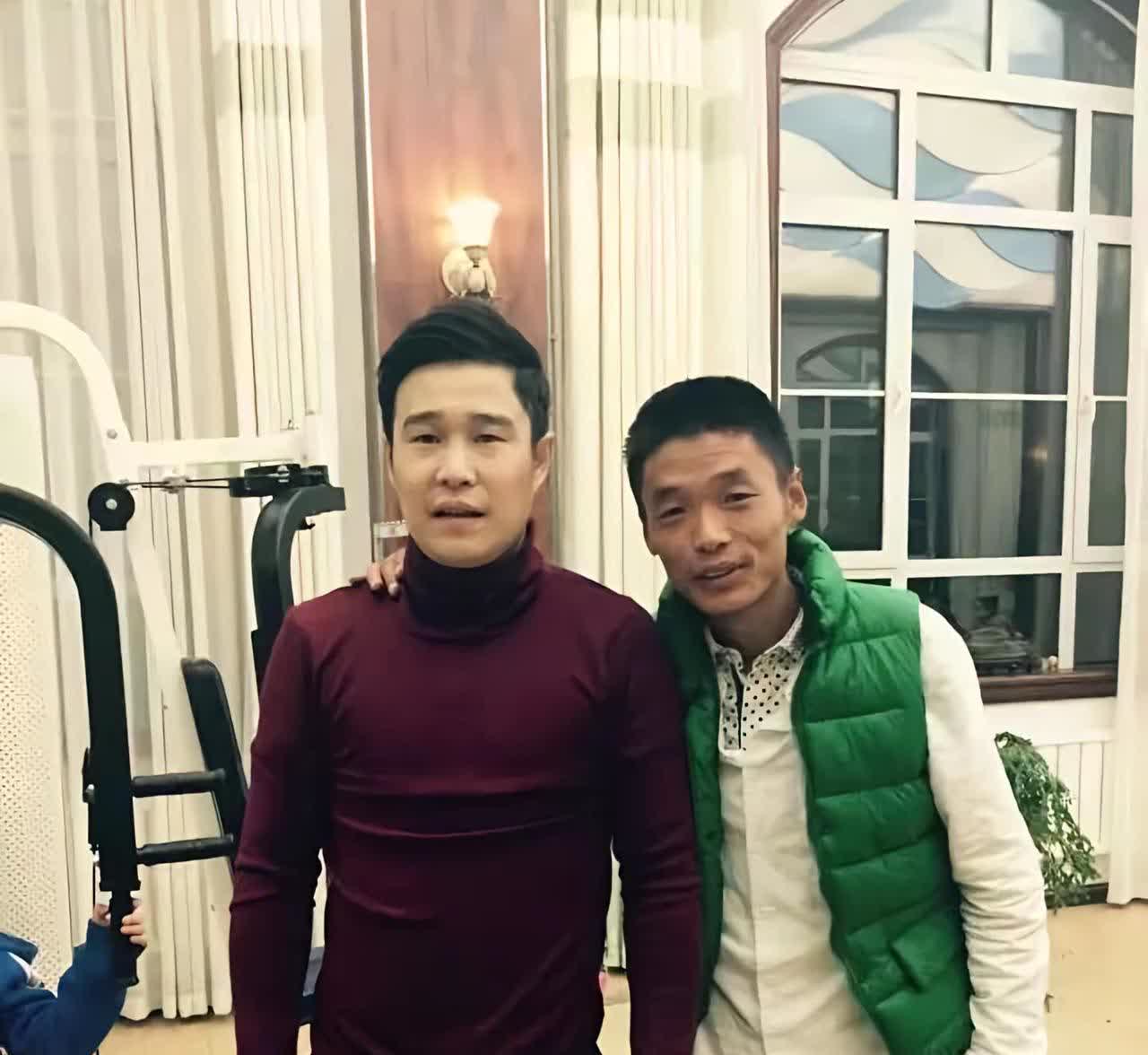 感谢师恩！都说我像个二人转艺人……好吧我不装了，我坦白了！豪哥，还有各位师兄弟…