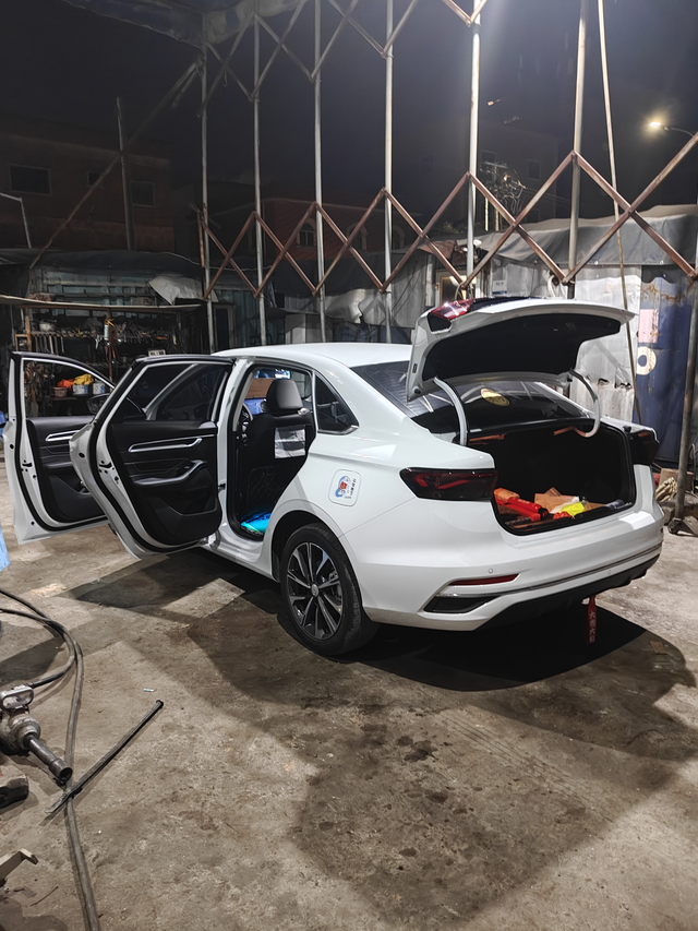 说帝豪油耗高的可以看一下我的纯市区油耗
车辆外观还行，就是刹车盘容易生锈，下雨隔