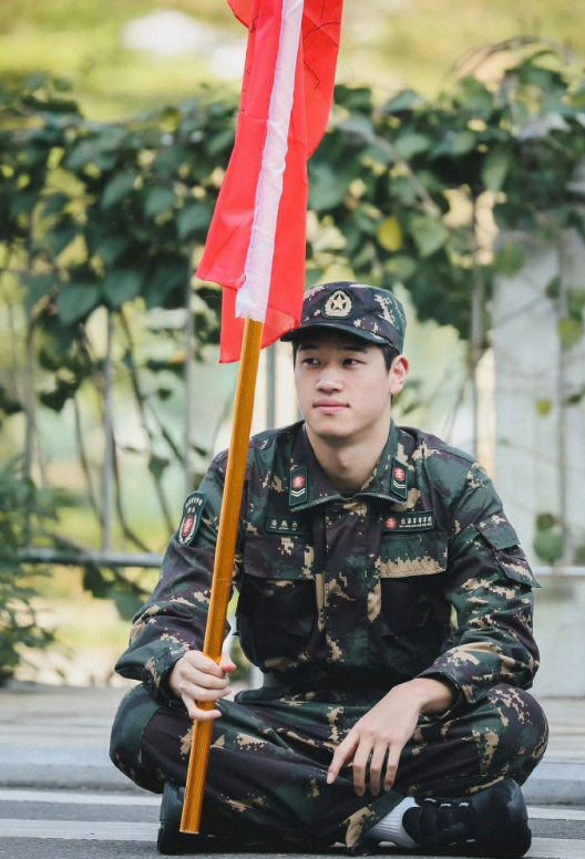 全新的精神面貌，昂扬的姿态面对机遇与挑战。国家游泳集训队开启洛杉矶奥运周期新征程