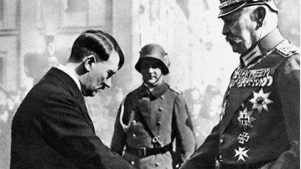 一个失败画家的逆袭史 希特勒是怎么把德国带进沟里的