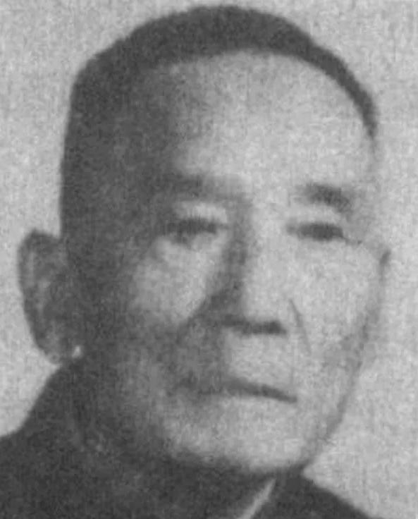 1950年，国军将领起义后，出任解放军军长，却暗中联系蒋介石，由此被抓！聂荣臻却