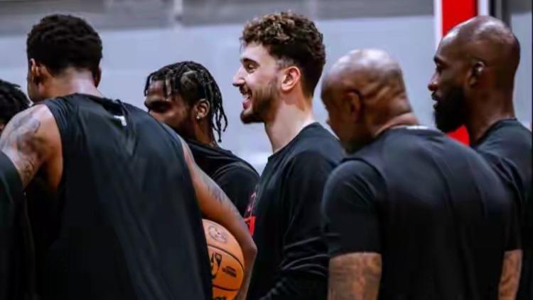 火箭谢波德不行，还有兜底球员，不要小看任何在NBA的小个子！