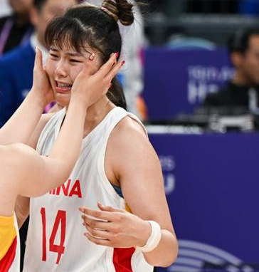 中国女篮球员李月汝将收购一支欧洲球队。据李月汝经纪人在直播当中透露，李月汝将收购