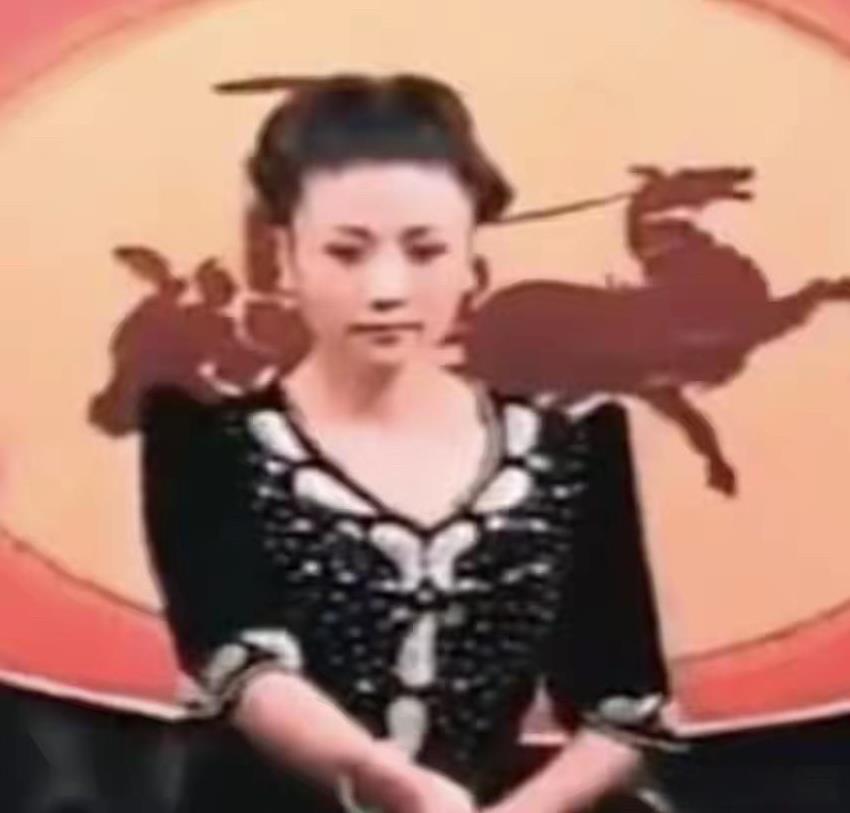 看到年轻时的王惠，突然明白了深耕行业的意义：1、孤陋寡闻，今天才看到王惠年轻时的