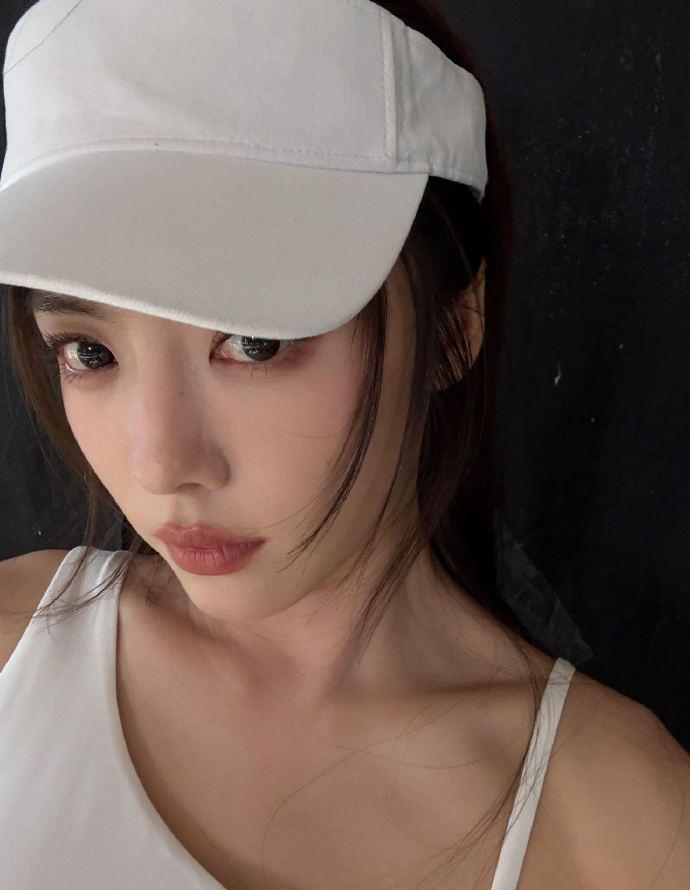 热情度高不是错，蔡文静大胆结交朋友的样子真美，希望她的真心都能被好好珍视！ ​​